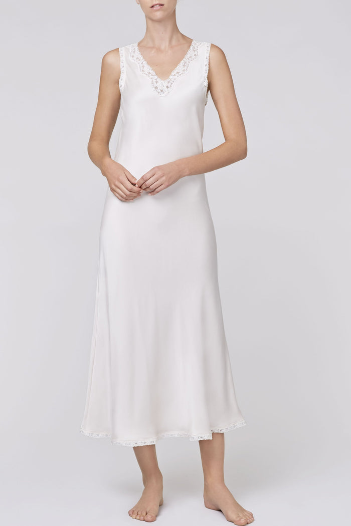 ALINA NIGHTDRESS